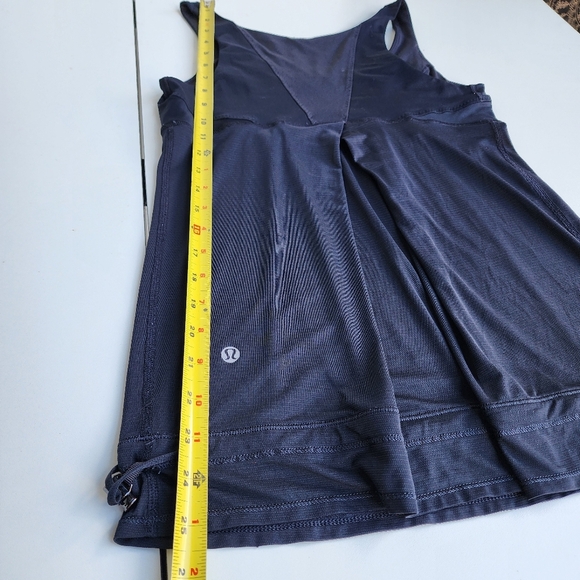Lululemon Womens Solid Black Stretch Scoop Neck Active Tank Top Sz 6 - Picture 10 of 15